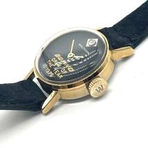 稼働品 WALTHAM ウォルサム BOEING CREW OF THE YEAR 1976 ヴィンテージ 手巻き 機械式 腕時計 ゴールド ブラック スエード レザーベルト_画像2