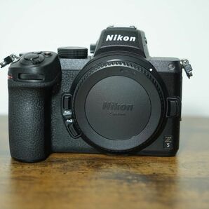  美品 Nikon ニコン Z5 ミラーレス一眼カメラ ボディのみ