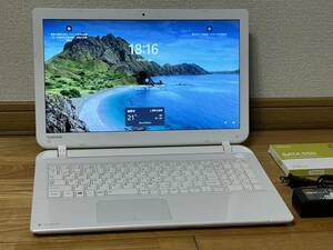 新品Ssd256g 5年保証 / 15.6型ノートパソコン東芝dynabook 白 使用感少★中古動作品 i7 8Gメモリ 無線 Win11Home Office即使用できます！