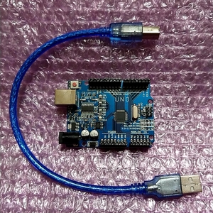 Arduino Uno (USBケーブル付)