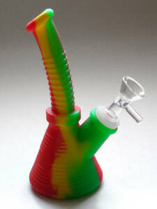 ◆SALE◆シリコン製ボング【スリム/ラスタ】水パイプJamaica喫煙具PIPE420BONGボングRASTAカンナビスCUP WEED BURST HIGH TIMES