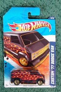 ミニカー 1/64 CUSTOM ’77 DODGE VAN ブラック Hot Wheels HEAT FLEET ’11