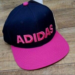 adidas 新品 ジュニア フラットキャップ ネイビー×ピンク