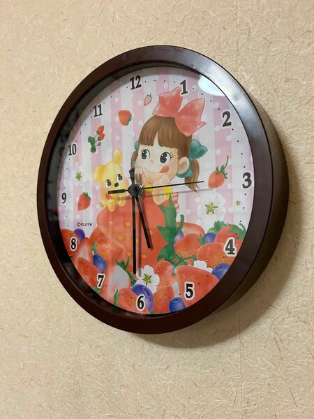 FUJIYAぺこちゃん　掛け時計　clock 時計　いちご柄