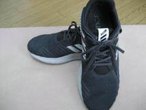 ♪adidas ランニングシューズ サイズ26cm カラーブラックxグレー【USED品】♪_画像2