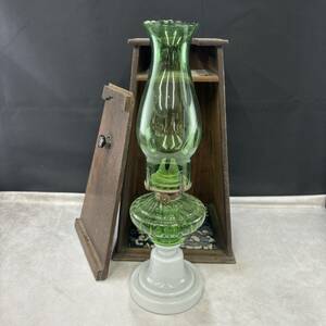  antique * retro * antique * Meiji Taisho Showa era era . light * medium sized oil lamp green . green fire shop box attaching 