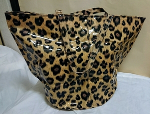 J40* beautiful goods *maison gilfymeison Gilfy Leopard leopard print * vinyl coating .. tote bag * mother's bag Mucc book@ appendix 