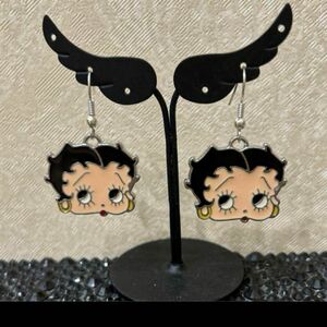 ベティちゃんメタルピアス　betty boop