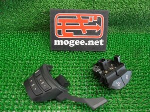 1DW8542CN2-2 ) ホンダ ステップワゴン RG1/RG2 後期型 純正ステアリングスイッチ　M30980