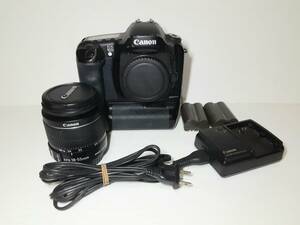 ジャンク　EOS10Dと充電器　18-55レンズもお付けします。