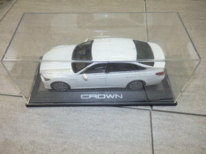 1/30 ミニカー トヨタ クラウン ハイブリット 220系 パールホワイト系 CROWN TOYOTA MM2/7684