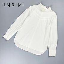 INDIVI インディヴィ バンドカラー 長袖ホワイトシャツ 無地 長袖ブラウストップス レディース 白 サイズ38*PC141_画像1