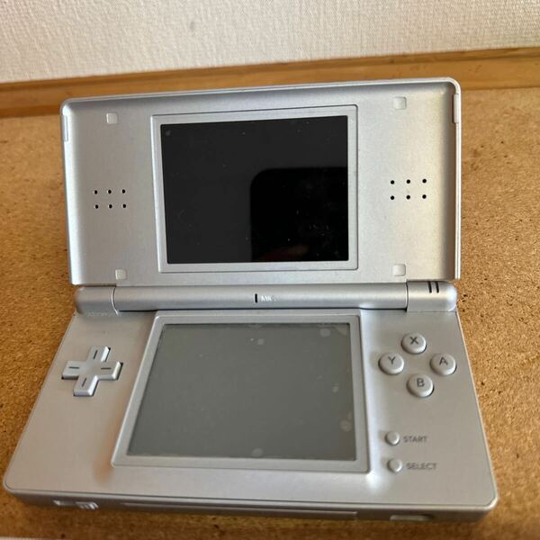 任天堂 Nintendo ニンテンドー DS Lite 本体　充電器