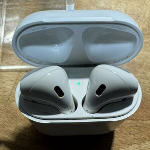 【Apple アップル】AirPods with Wireless Charging Case 第2世代 MRXJ2J/A イヤホン ホワイト ■動作OK  エアーポッズの画像4