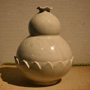 【GE】Y820【コレクター所蔵品】時代 白磁瓢形瓶 /中国古玩 中国美術 骨董品 時代品 美術品 古美術品の画像3