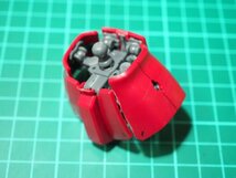 ☆DMY07☆ジャンク★バンダイ MG 1/100 シャア専用 ザクⅡ（Ver.2.0）腰部のみ ジャンク部品取り 完成品_画像2