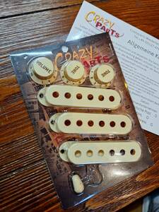新品未使用 Crazyparts AOA Pre-CBSスタイル aged Vintage White アクセサリーセット Fender Crazyparts