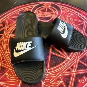 NIKE victori one slide (26 26.5 27)28CM/US10 black-black-whiteナイキ ビクトリー ワン メンズ スライド サンダル ブラック ホワイト