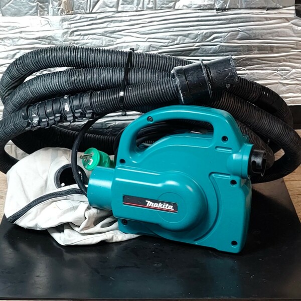 動作良好！ 中古品 マキタ makita 100V 小型集じん機 450 ホース・ダストバッグ付属 粉じん専用