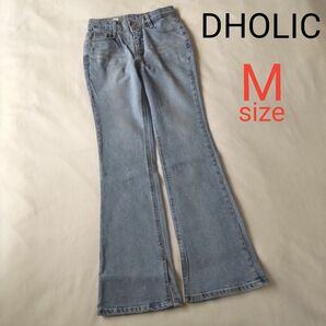 【新品未使用】DHOLIC ディーホリック ブーツカットデニムパンツ フレアパンツ スリット入り♪ライトブルー Mサイズ