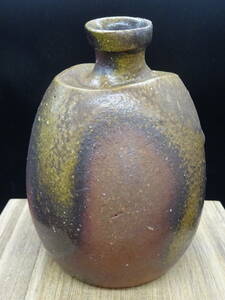  Bizen . popular real power author . tail ..(.: prefecture important less shape culture fortune Yamamoto male one ) Japan industrial arts . regular member * Bizen kiln change sake bottle also box, also cloth,. history attaching tea utensils 