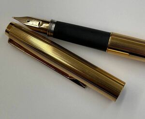 ★美品★PILOT　R14K　パイロット 万年筆　ゴールド色　ペン先18K（750）　筆記用具