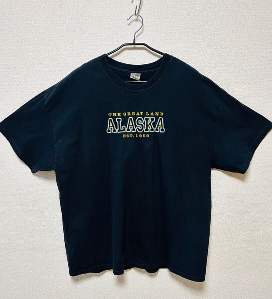 【US古着】ヴィンテージ フロントAlaska刺繍T シャツ (2XL/ ブラック)