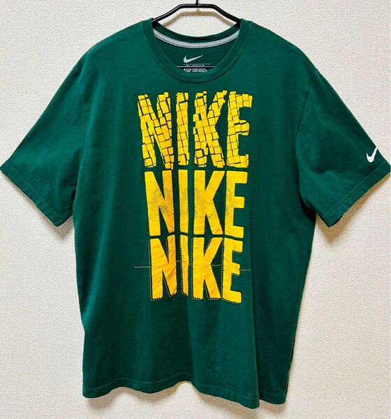【US古着】 NIKE フロントプリント&スリーブプリントTシャツ(2XL/グリーン)