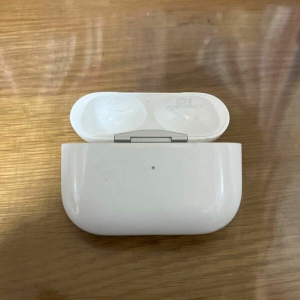 AirPods Pro 第2世代 充電ケース A2700 ケース 0516