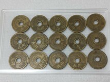 ☆５円黄銅貨／昭和３３年／１５枚ケース入☆_画像2