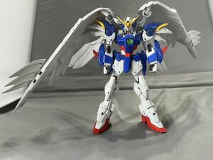 訳あり完成品♪バンダイ 1/100 HG ウイングガンダムゼロカスタム 新機動戦記ガンダムW 