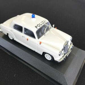 ミニチャンプス 1/43 メルセデス　ベンツ　180 ポリスカー