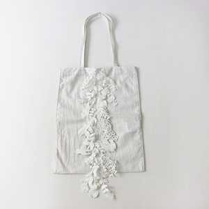  beautiful goods 2023SS mina perhonen mina perhonen forest parade tote bag / white race motif [2400013890465]