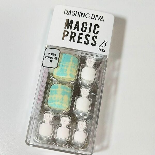 日本未発売品 116 Dashing Diva ダッシングディバ マジックプレス ネイルチップ 付け爪 1秒ジェルネイル