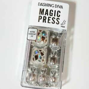 日本未発売品 1262 Dashing Diva ダッシングディバ マジックプレス ネイルチップ 付け爪 1秒ジェルネイル