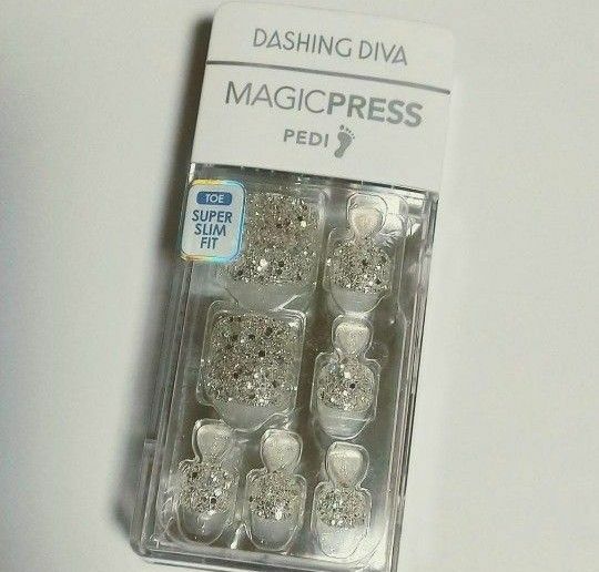 日本未発売品 676 Dashing Diva ダッシングディバ マジックプレス ネイルチップ 付け爪 1秒ジェルネイル