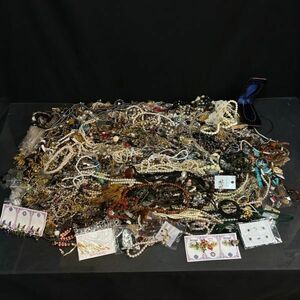 DCc194さ10@ 大量 アクセサリー ネックレス ブローチ ブレスレット など 約14kg まとめ