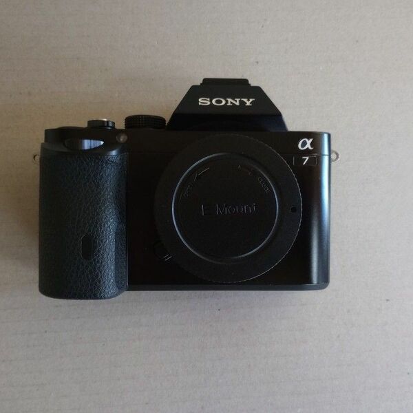 SONY　初代α7 ILCE-7