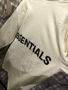 FOG ESSENTIALS エッセンシャルズ 長袖Tシャツ ロゴバックプリント ロンT サイズL クリーム　FK