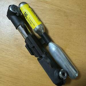 ■中古■ TOPEAK トピーク ミニポンプ RX-MINI Pompe 携帯型空気入れ　ブラック　１６g ロードバイク　アクセサリー　自転車 W00402