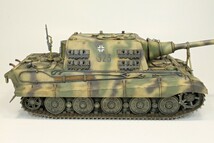 タミヤ 1/35 ドイツ重駆逐戦車ヤークトティーガー 初期生産車輌　完成品_画像5