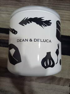 DEAN & DELUCA