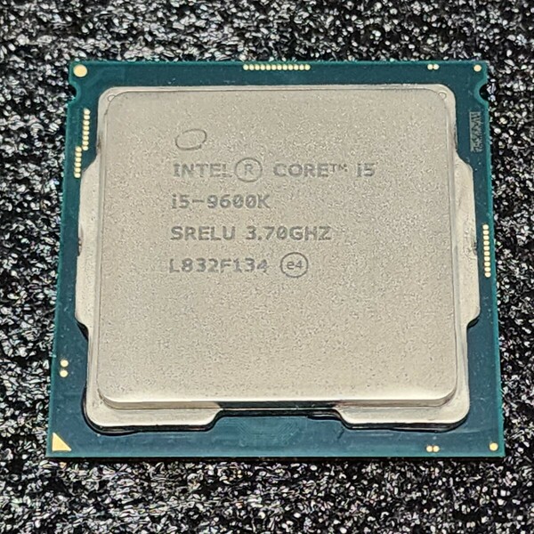 CPU Intel Core i5 9600K 3.7GHz 6コア6スレッド CoffeeLake PCパーツ インテル 動作確認済み