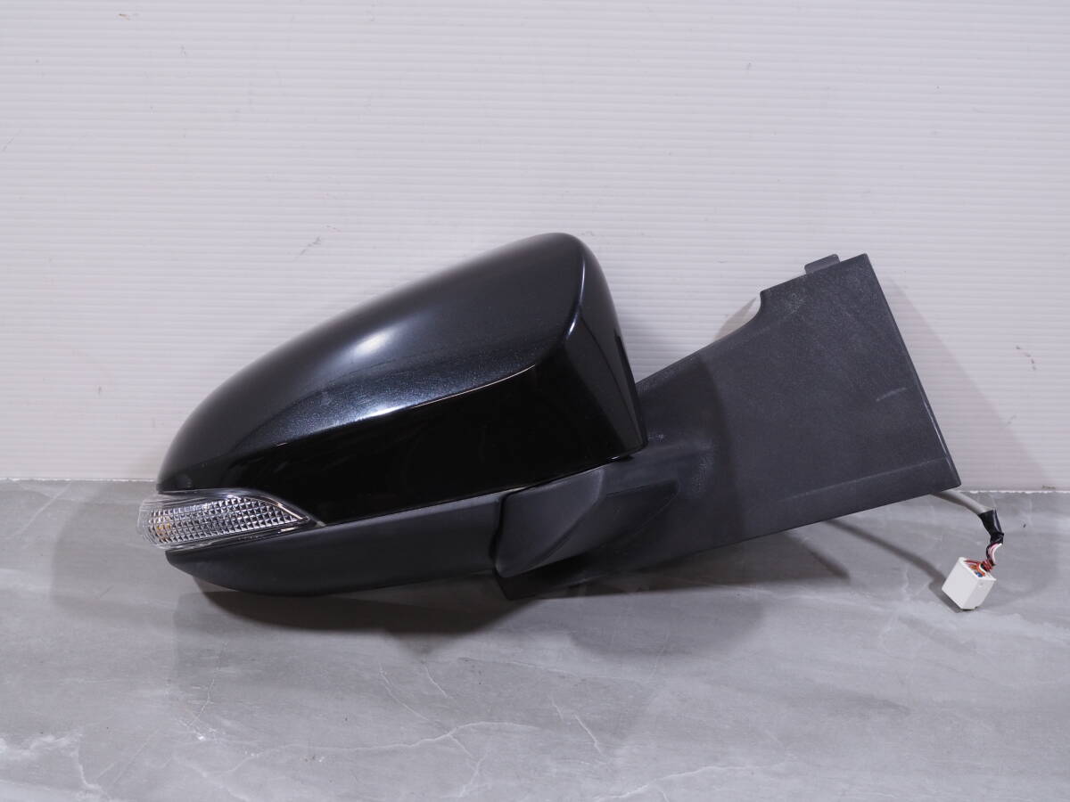 ヴィッツ DBA-NSP130 右サイドミラー 209 87910-52B90 J ヴィッツ DBA-NSP130 右サイドミラー 209 87910-52B90 J