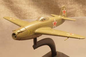 ソビエト戦闘機　ヤコヴレフ　Yak-15　1/88　912105