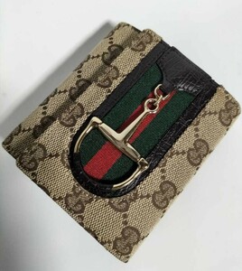 GUCCI　グッチ　二つ折り財布　超美品　プレゼントに　希少品　母の日　