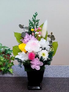 大輪カーネーションのお供え花　お値下げ中☆　プリザーブドフラワー　仏花　単品　花器活け