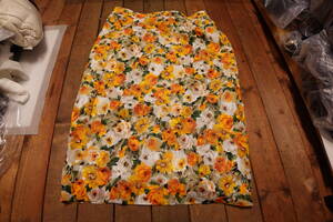 DELICE 東京スタイル 花柄スカート　XLサイズ　１７号