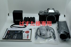 【極美品】富士フイルム FUJIFILM X-T5 シルバー ボディ 純正充電器純正バッテリー2本 シャッター数極少 保証あり