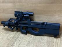 程度良　WE CyberGun FN HERSTAL P90 GBBR BLACK　カスタム　ガスブローバック　RAZOR AMG スコープ付_画像2